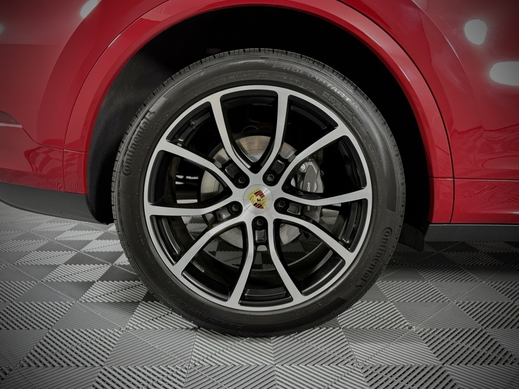2023 Porsche Cayenne Coupe photo 17