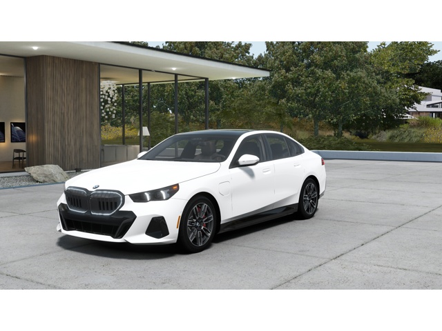 2026 BMW 5 Series 550e's photo