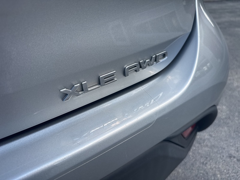 2021 Toyota Highlander XLE photo 40