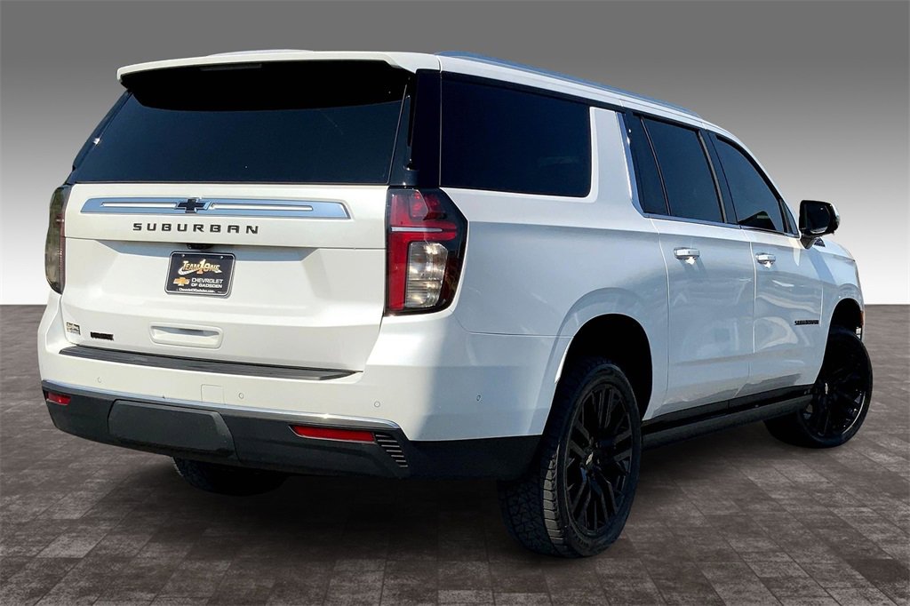 2023 Chevrolet Suburban High Country photo 12