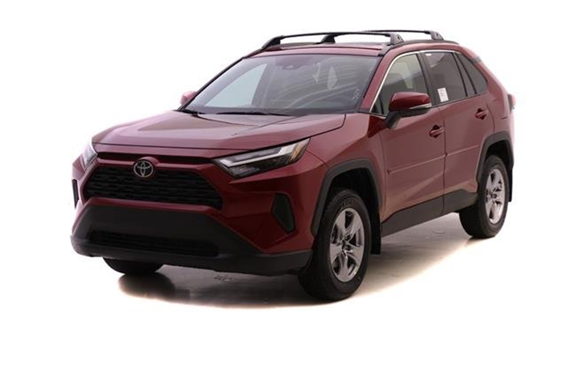 2025 Toyota RAV4 XLE's photo