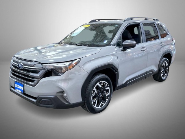 2025 Subaru Forester Premium's photo