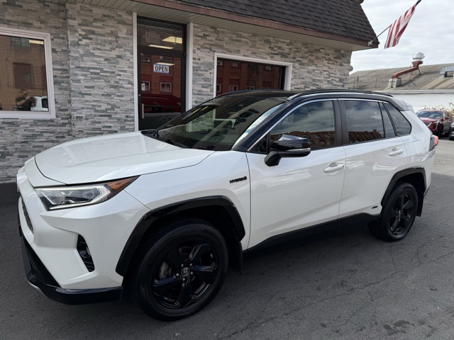 2019 Toyota RAV4 XSE's photo