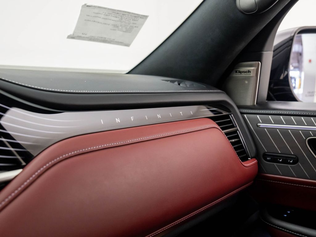 2026 Infiniti QX80 photo 25