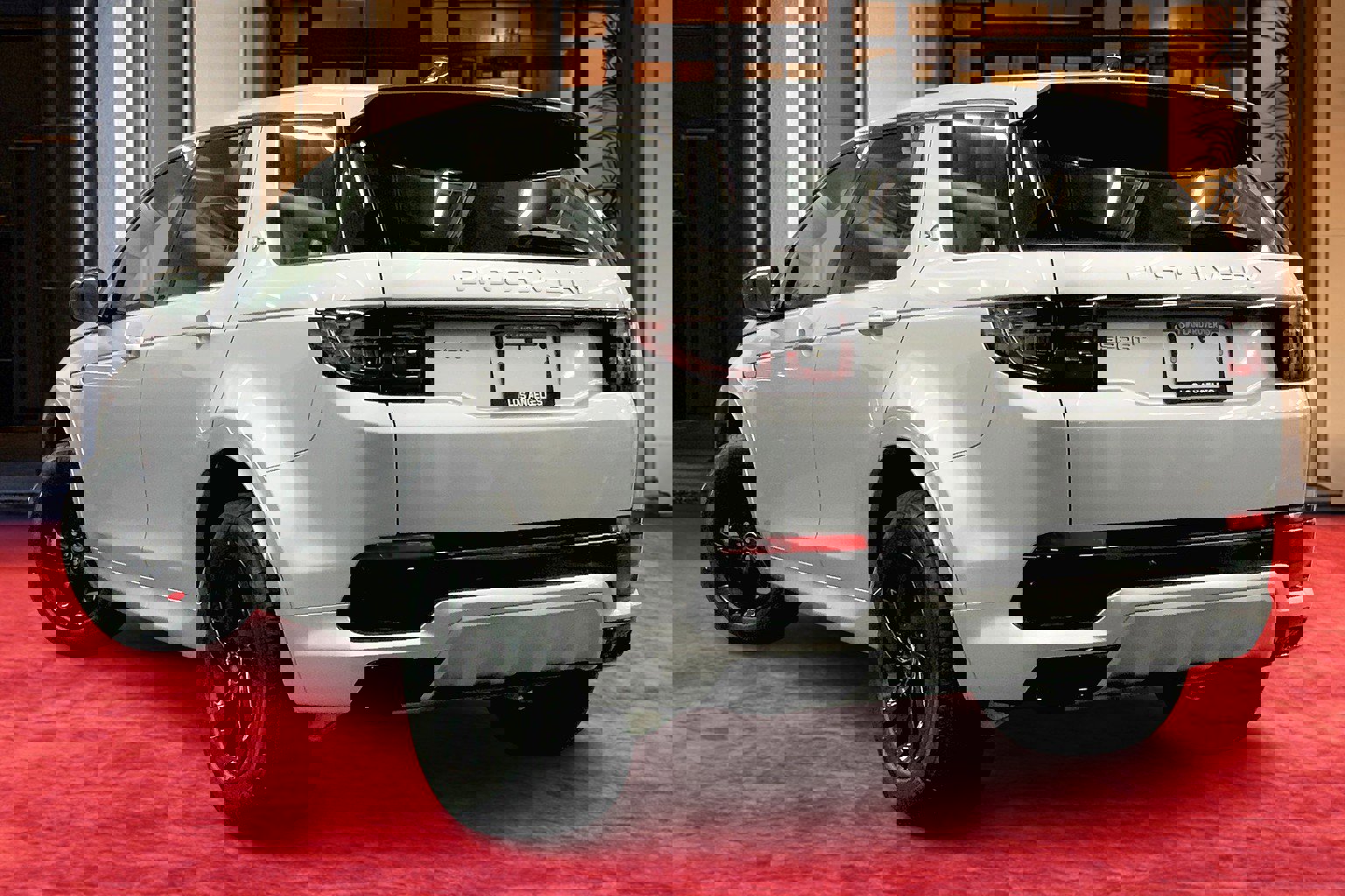 2025 Land Rover Discovery Sport S photo 2