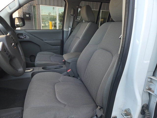2021 Nissan Frontier SV photo 10
