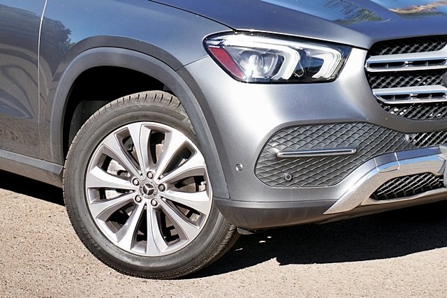 Used 2022 Gray Mercedes-Benz GLE 350 image 3