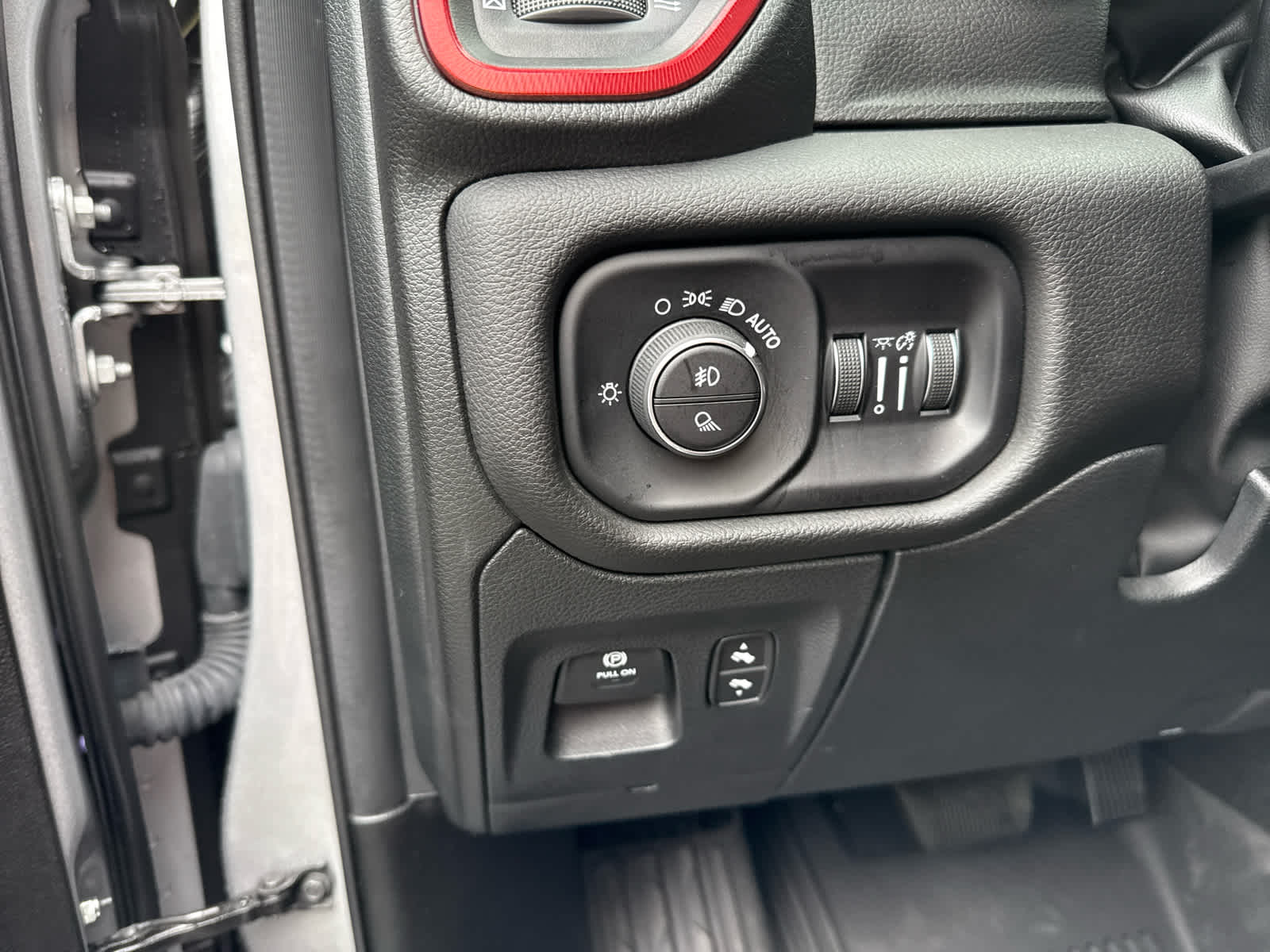 2025 Ram 1500 Rebel photo 11