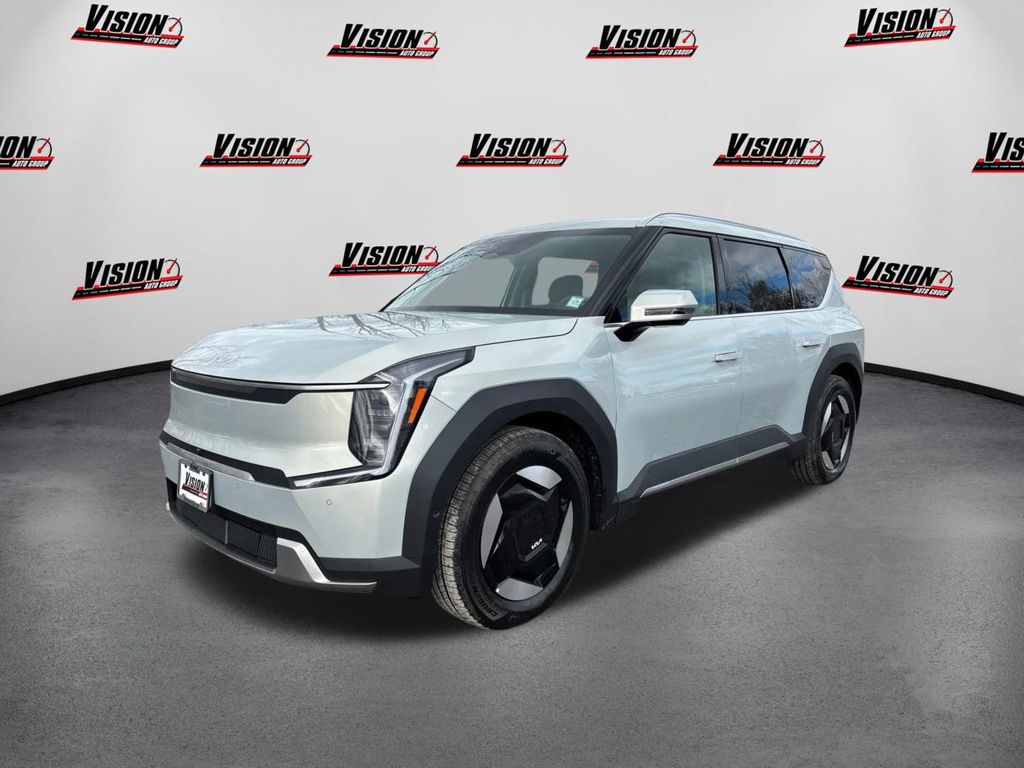 2026 Kia EV9 Wind's photo