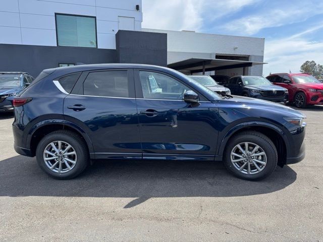 2025 Mazda CX-5 2.5 Select photo 4