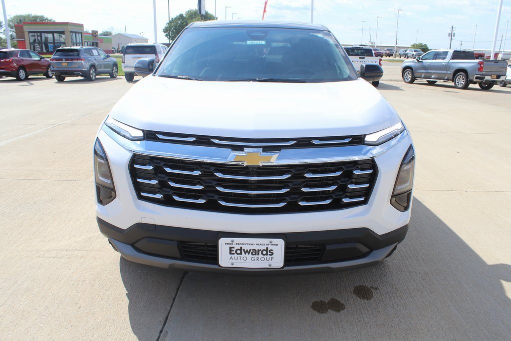 2026 Chevrolet Equinox LT photo 8