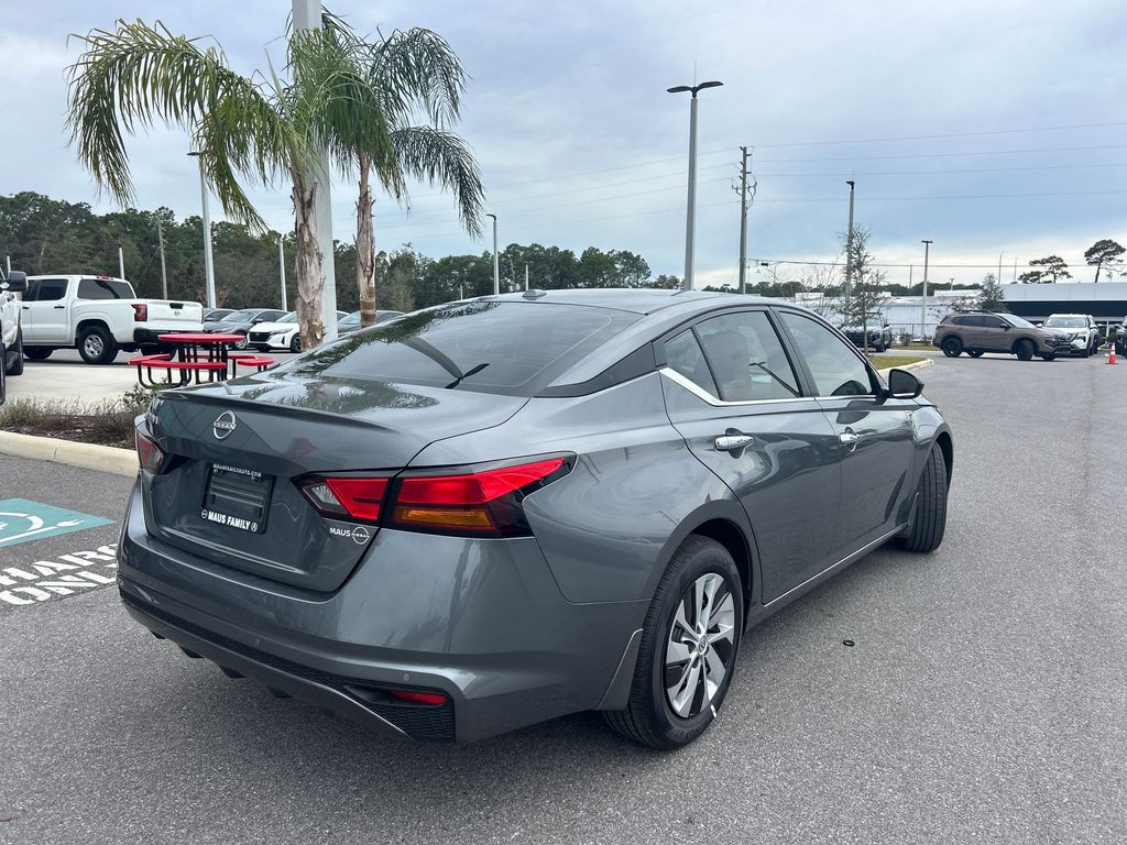 2025 Nissan Altima 2.5 S photo 7