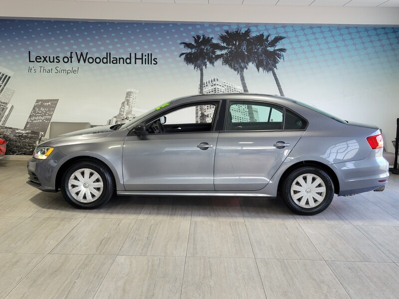 2015 Volkswagen Jetta 2.0 S photo 2