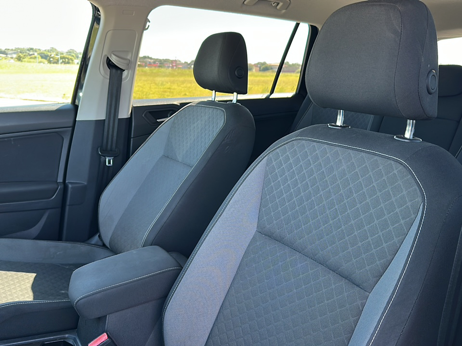 2021 Volkswagen Tiguan S photo 3