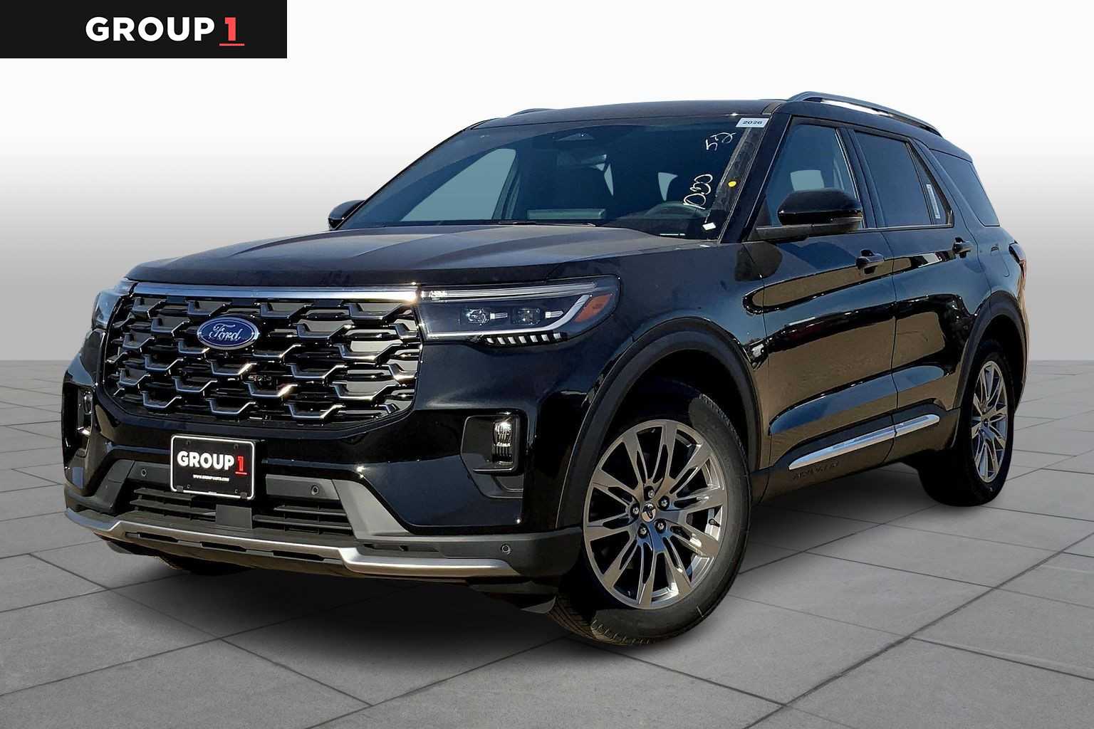 2026 Ford Explorer Platinum's photo