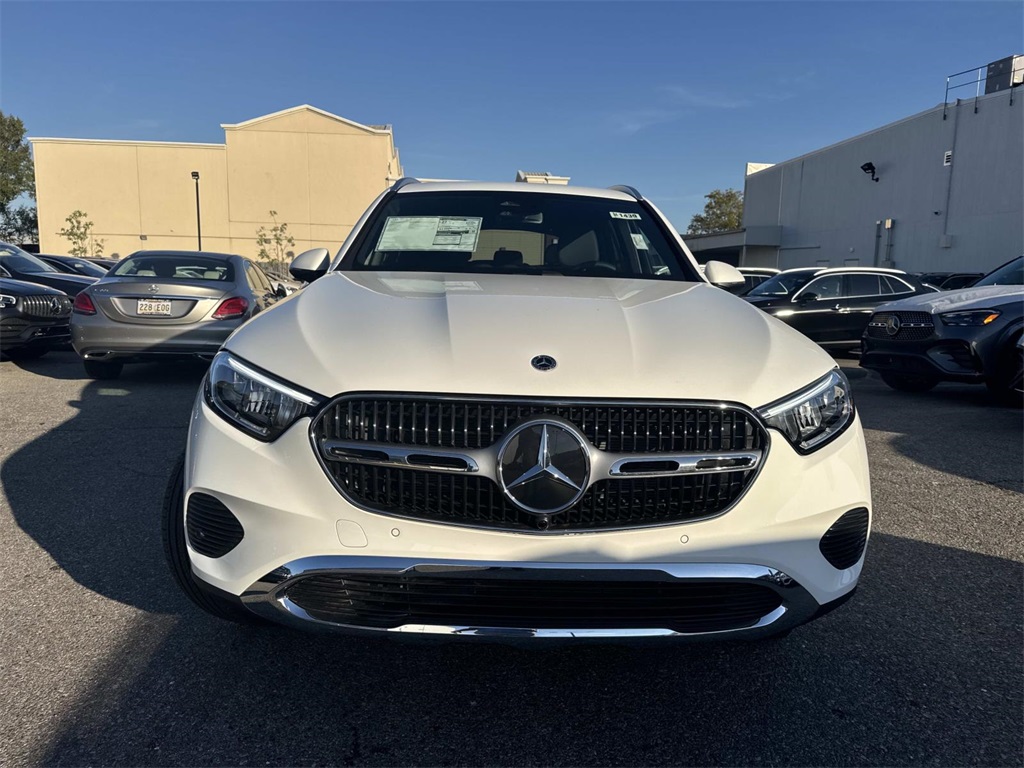 2026 Mercedes Benz GLC 300 photo 2