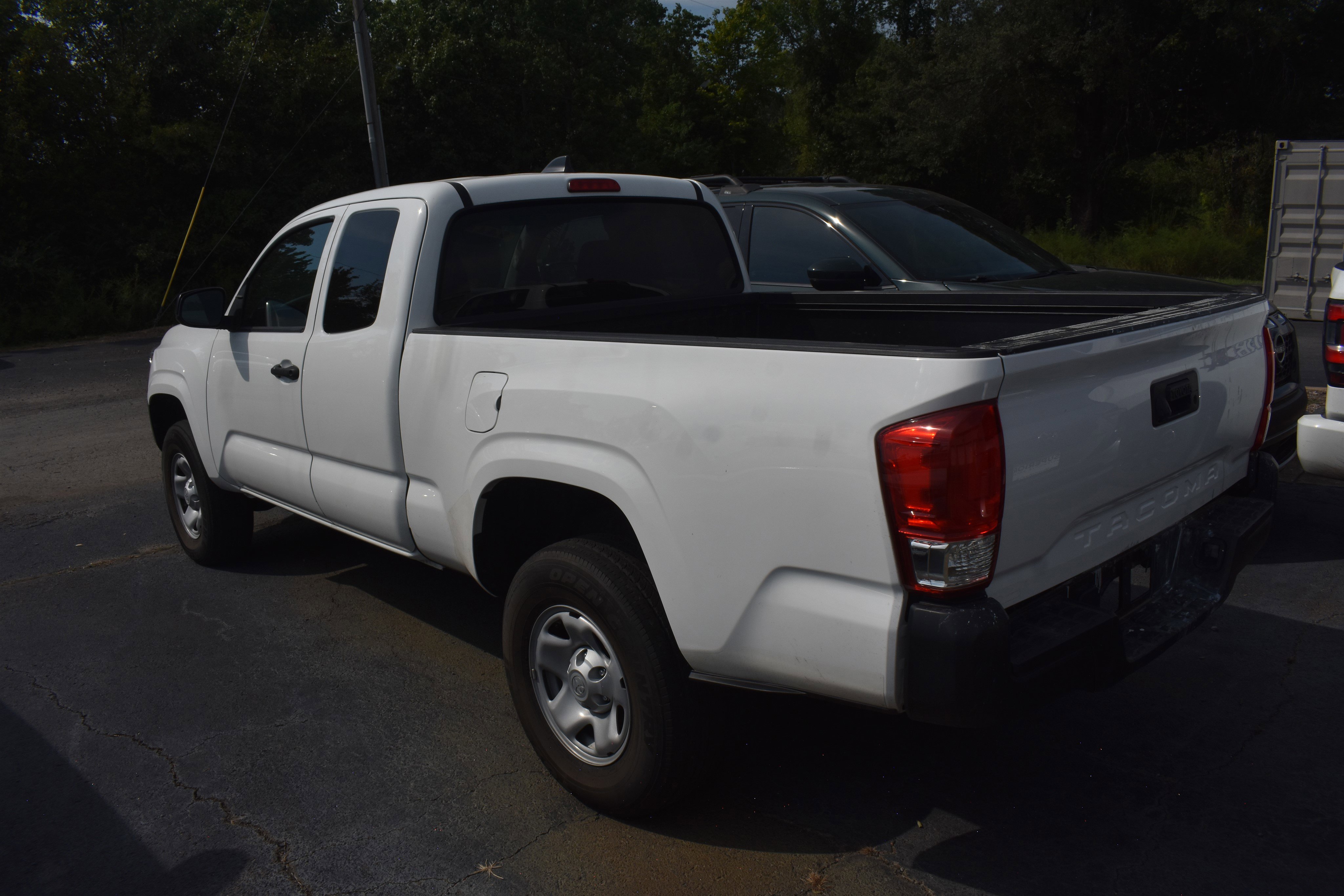 2022 Toyota Tacoma SR photo 6