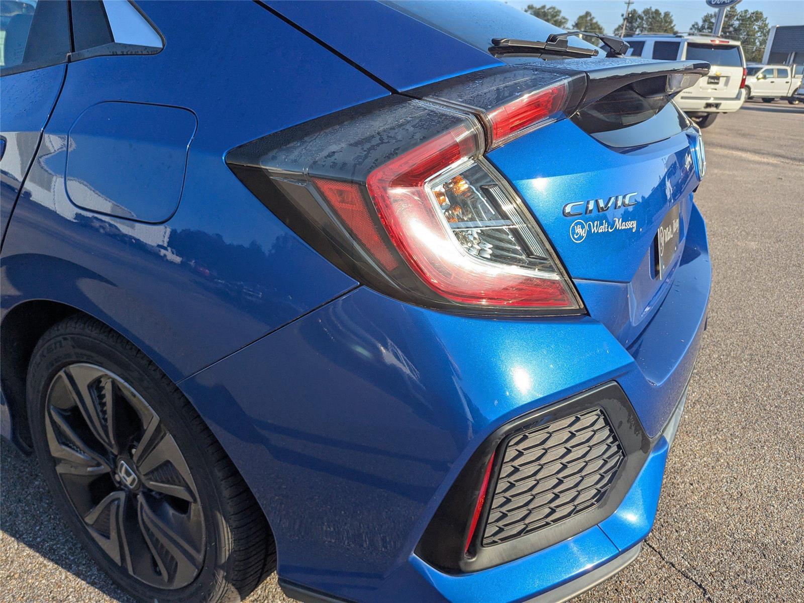 2017 Honda Civic Hatchback EX photo 12
