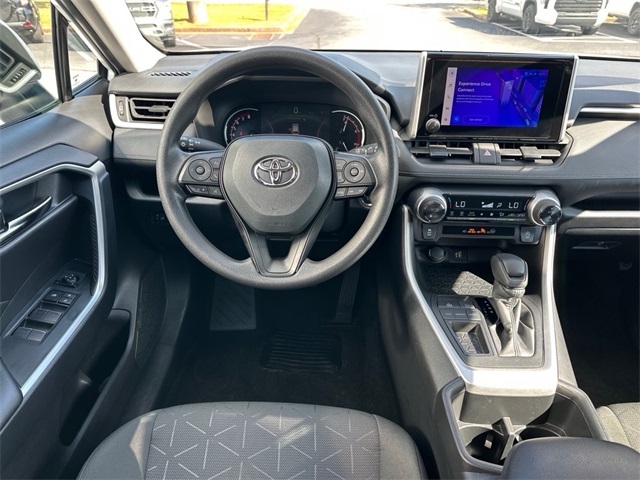2024 Toyota RAV4 XLE photo 10