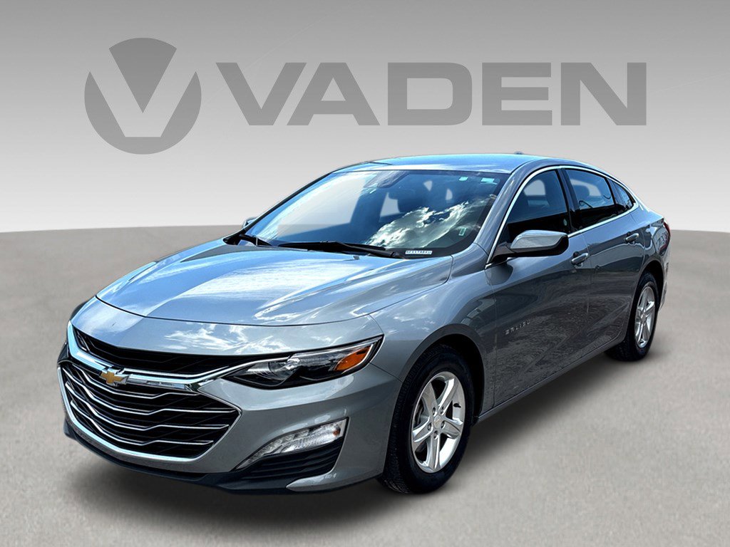 2024 Chevrolet Malibu 1LT photo 3