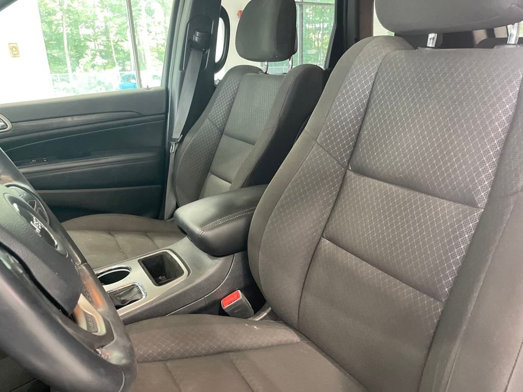 2020 Jeep Grand Cherokee Laredo E photo 9