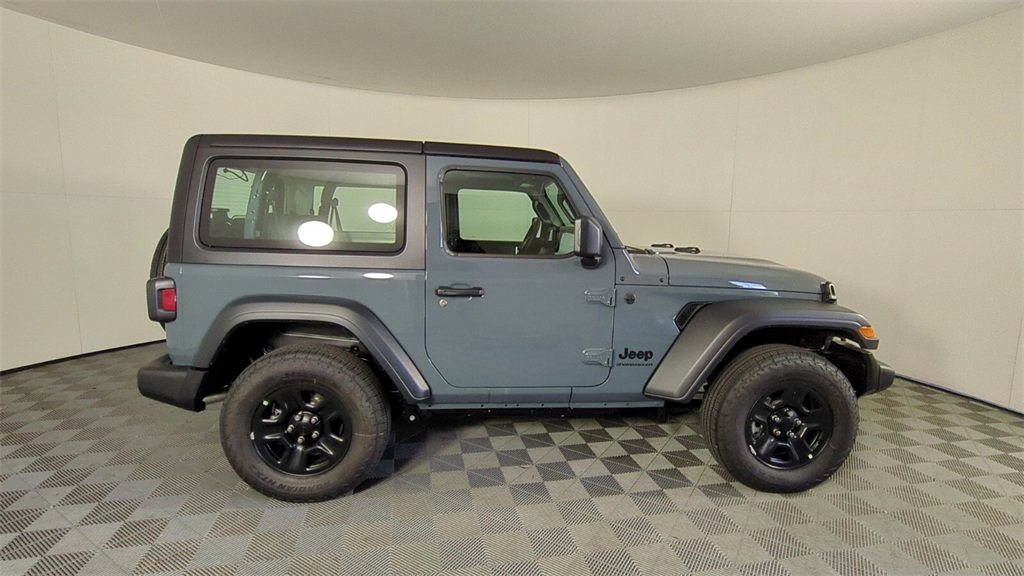 2025 Jeep Wrangler Sport photo 3
