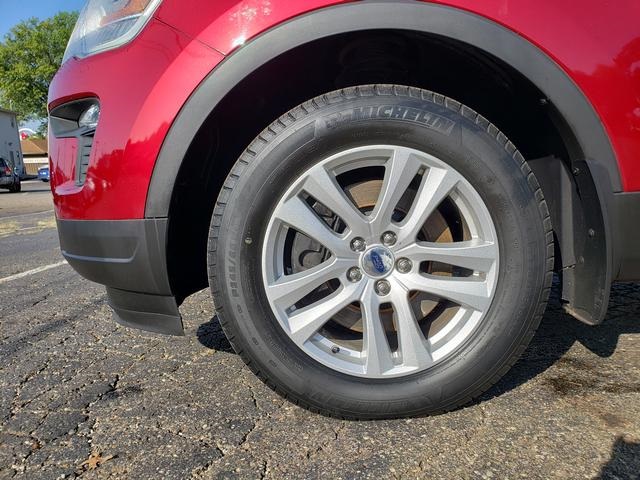 2018 Ford Explorer XLT photo 16