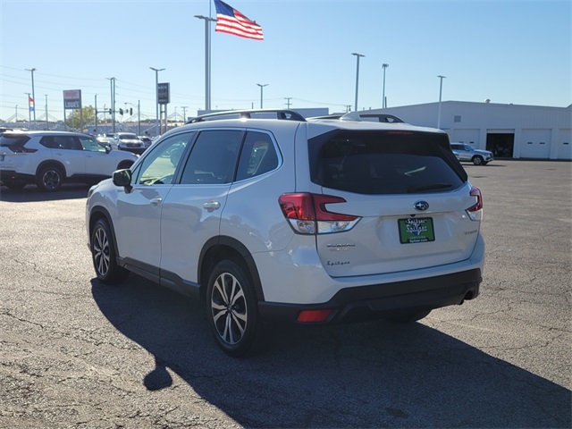 2022 Subaru Forester Limited photo 4
