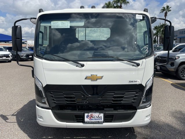 2025 Chevrolet Silverado 4500HD photo 2