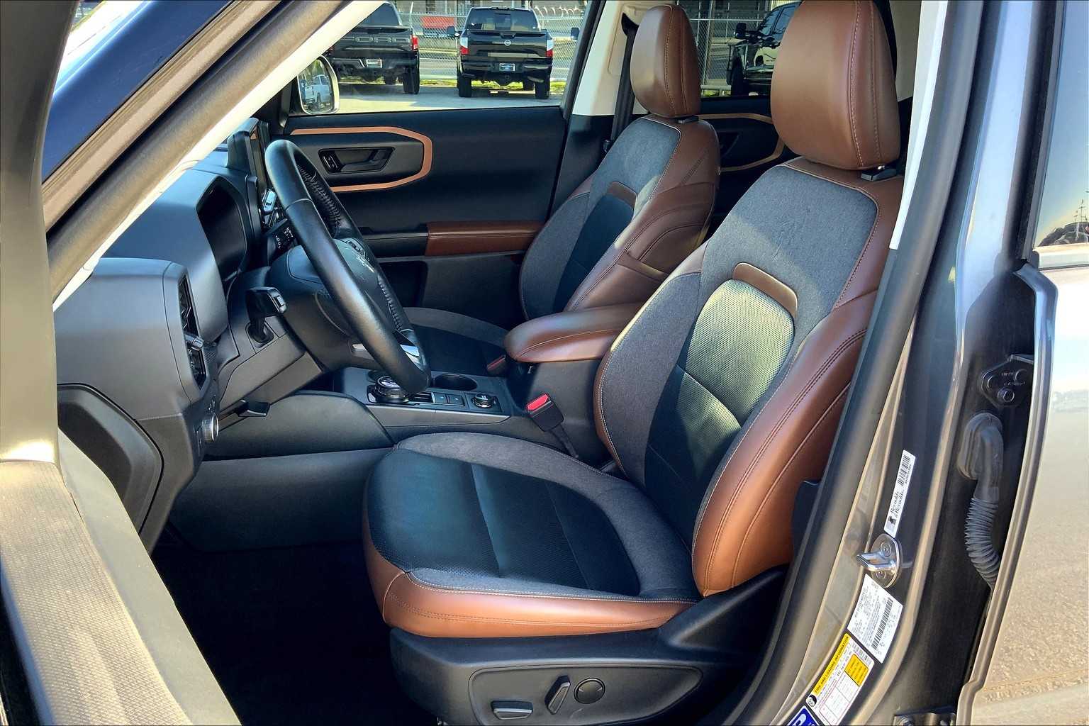 2021 Ford Bronco Sport Outer Banks photo 6