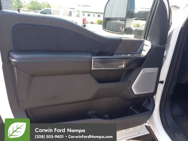 2025 Ford F-350 Platinum photo 11