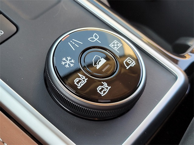 2025 Nissan Pathfinder Platinum photo 26