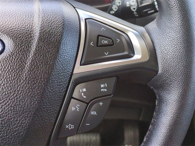 2023 Ford Edge SEL photo 23