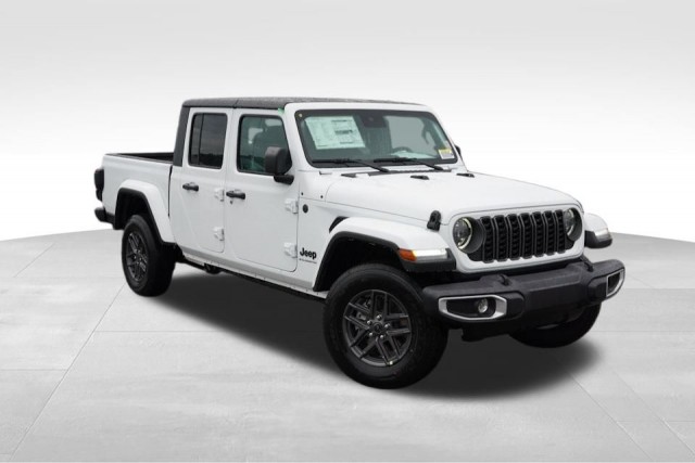 2025 Jeep Gladiator Sport S's photo