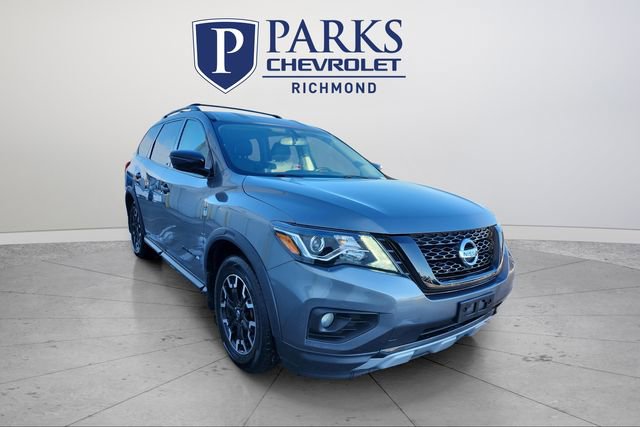 2020 Nissan Pathfinder SV