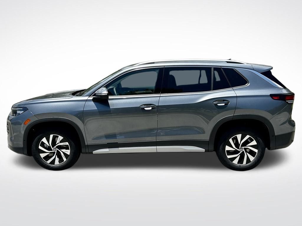 2025 Volkswagen Tiguan S photo 3