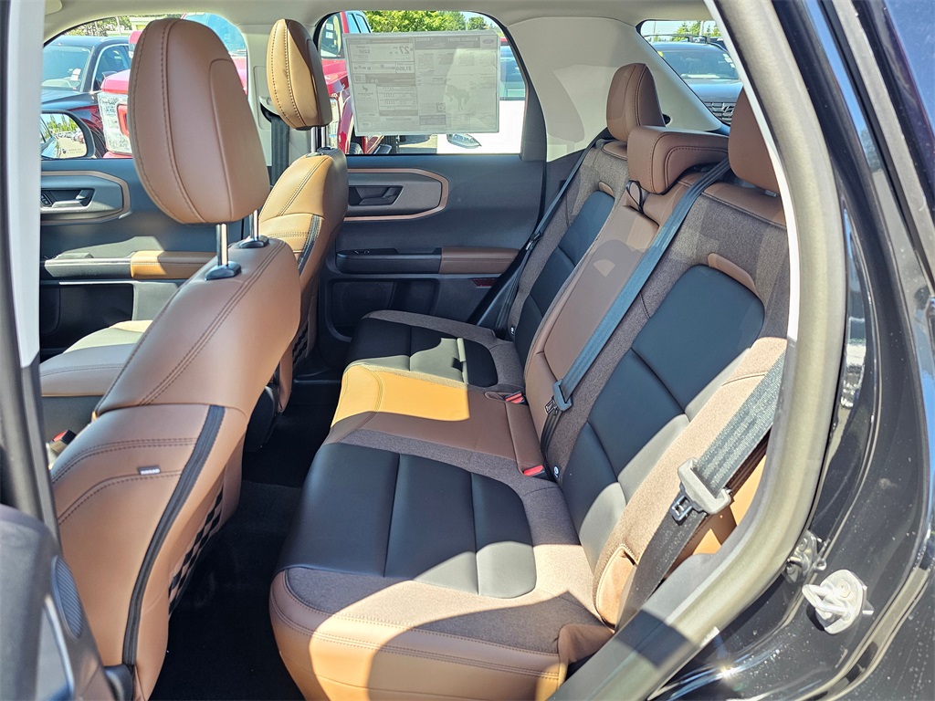2025 Ford Bronco Sport Outer Banks photo 17