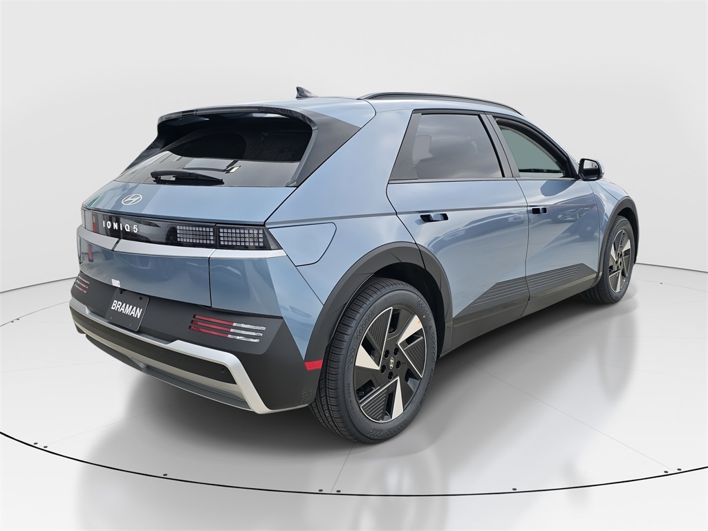 2025 Hyundai Ioniq 5 SEL photo 3
