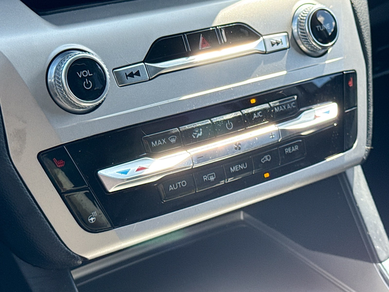 2022 Ford Explorer XLT photo 19