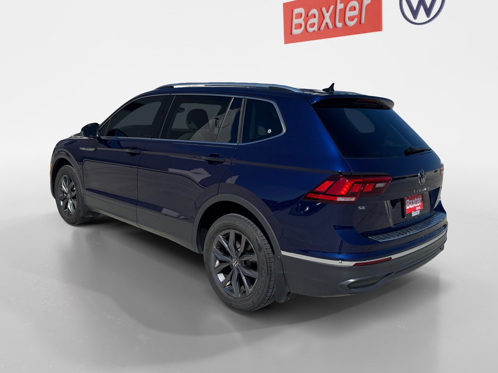 2022 Volkswagen Tiguan SE photo 3