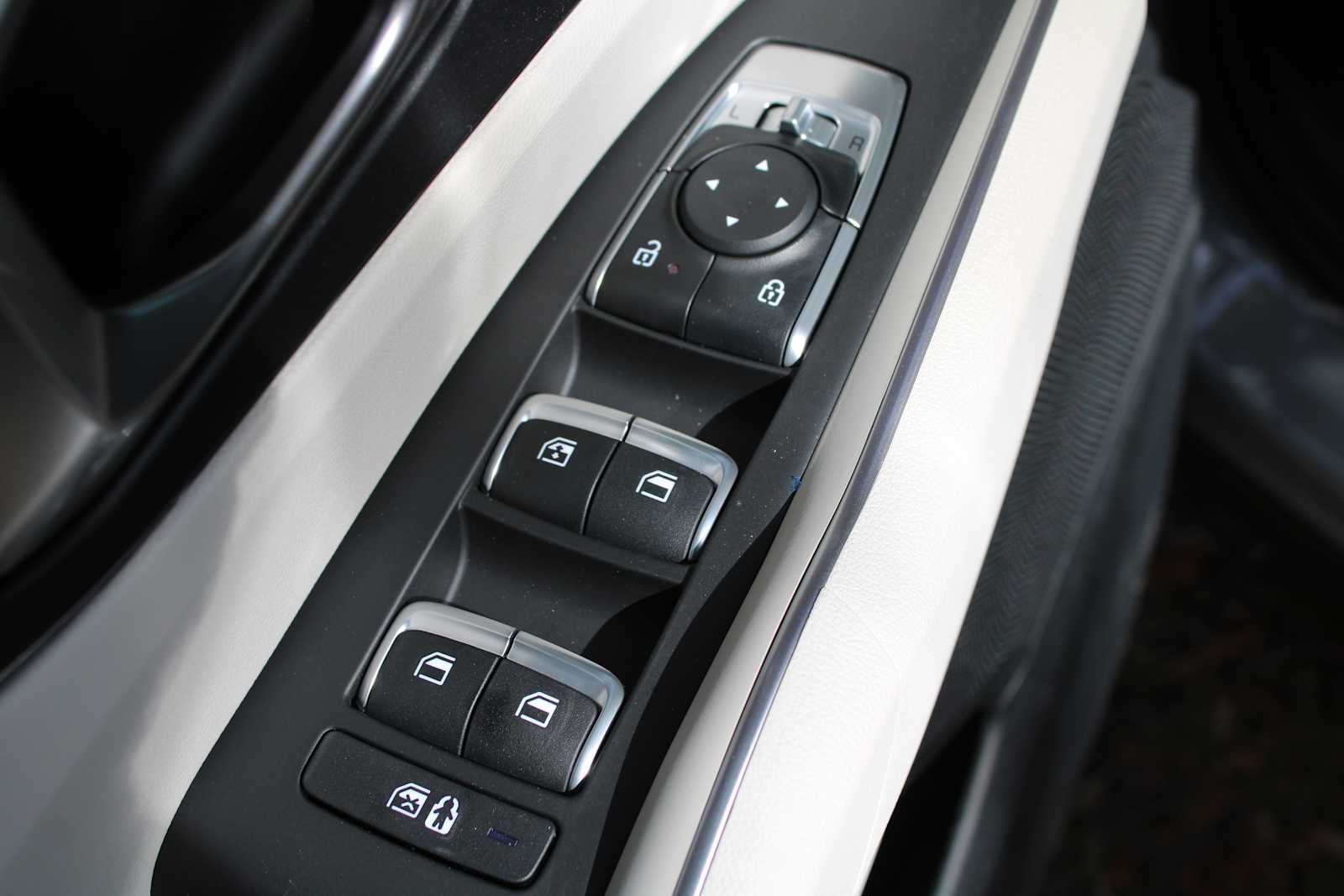 2026 Kia Sorento S photo 17