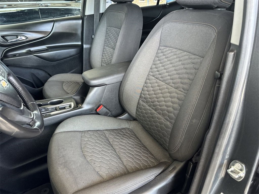 2018 Chevrolet Equinox LT photo 18