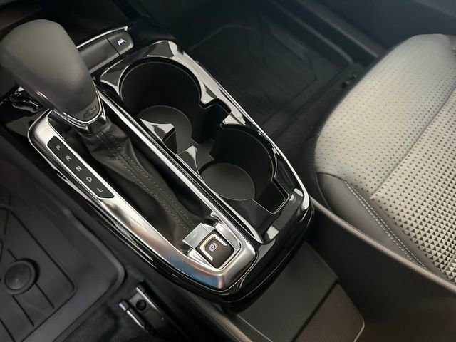 2025 Chevrolet Trax LT photo 22