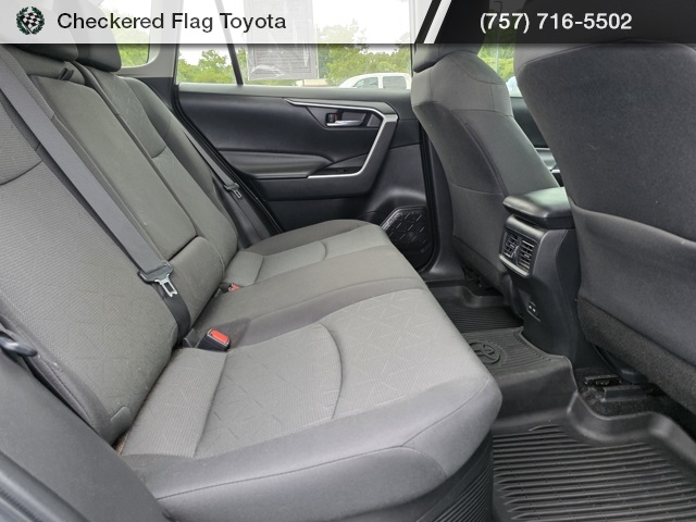 2024 Toyota RAV4 Hybrid XLE photo 39