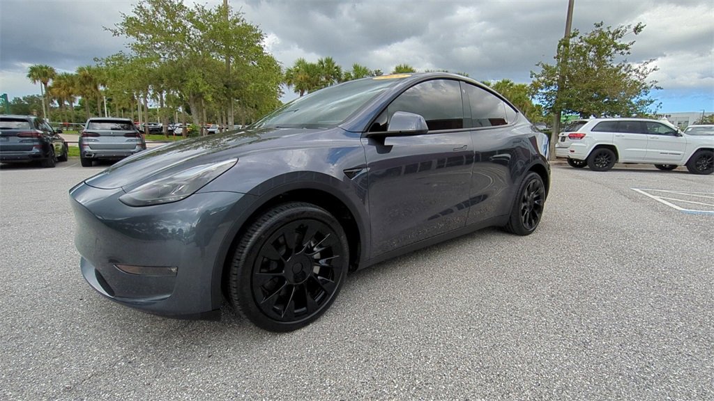 2023 Tesla Model Y Long Range photo 7