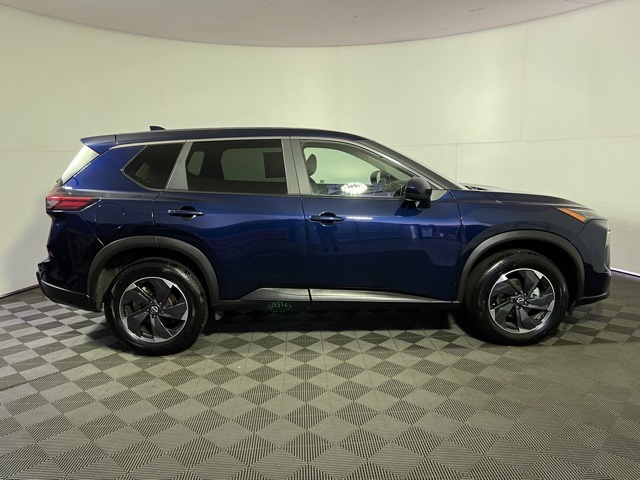 2025 Nissan Rogue SV photo 9