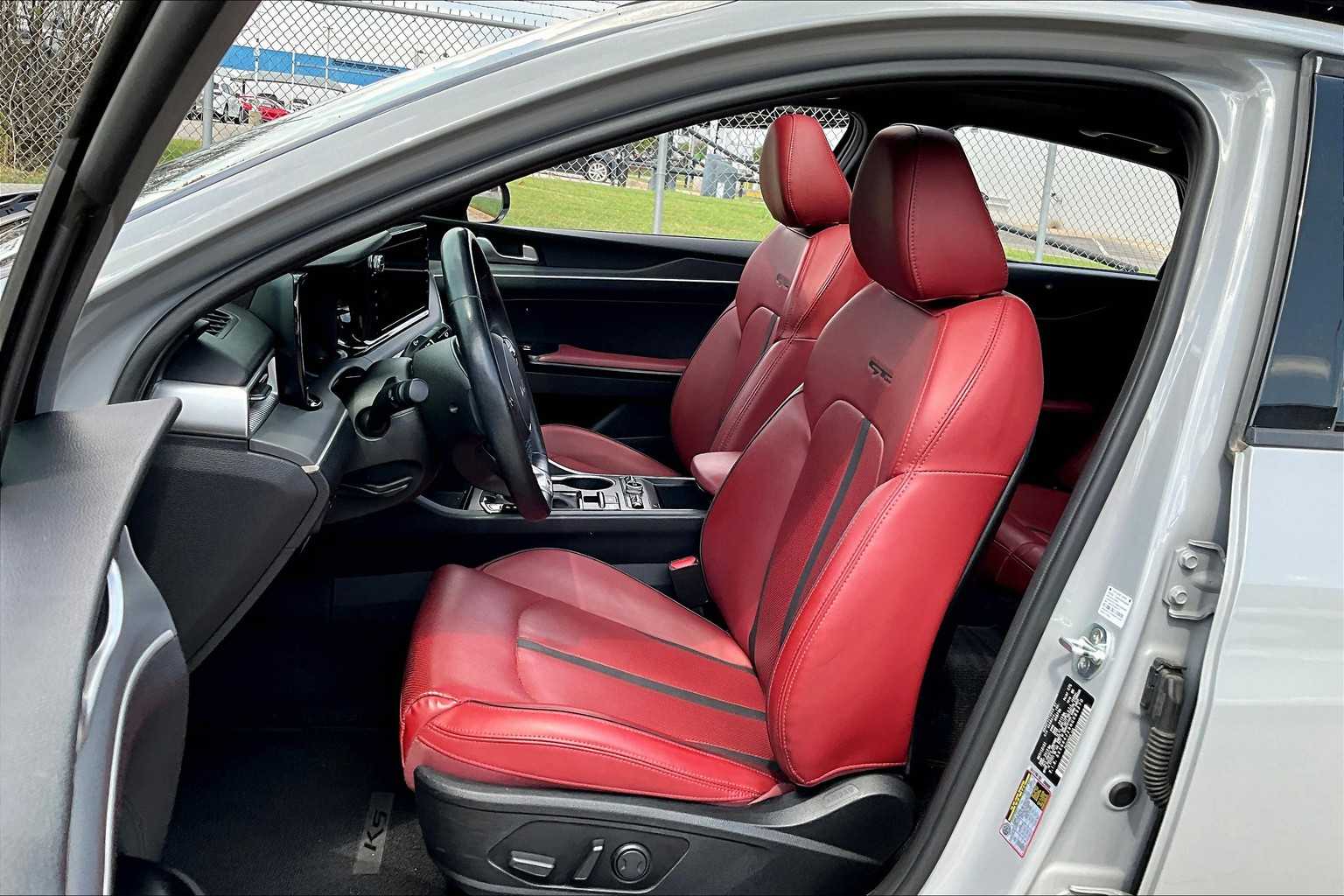 2022 Kia K5 GT-Line photo 7