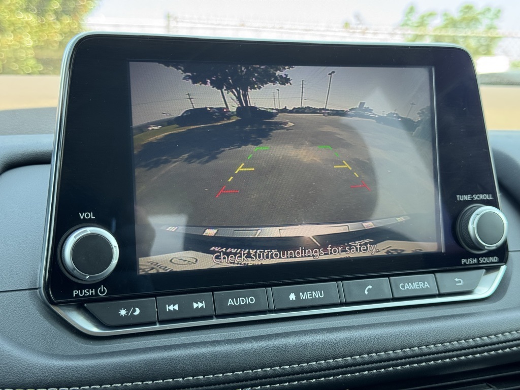 2022 Nissan Rogue SV photo 23