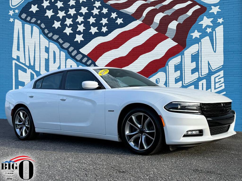 2015 Dodge Charger R/T's photo