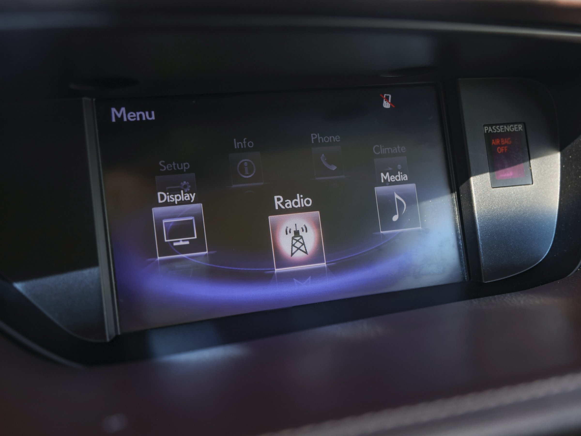 2016 Lexus ES 300h photo 15